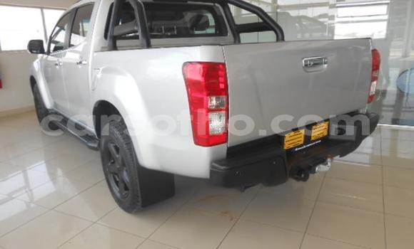 Acheter Occasion Voiture Isuzu KB Gris à Maputsoa, Leribe Acheter Occasion Voiture Isuzu KB Gris à Maputsoa, Leribe