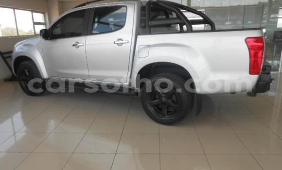 Acheter Occasion Voiture Isuzu KB Gris à Maputsoa, Leribe Acheter Occasion Voiture Isuzu KB Gris à Maputsoa, Leribe
