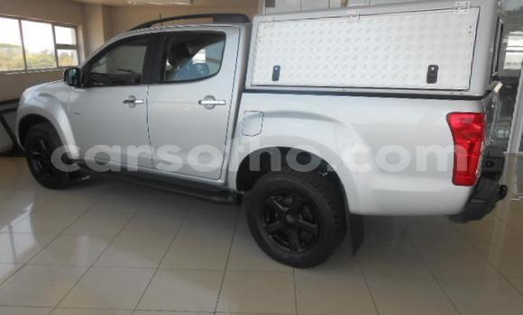 Sayi Na hannu Isuzu KB Silver Mota in Hlotse a Leribe Sayi Na hannu Isuzu KB Silver Mota in Hlotse a Leribe