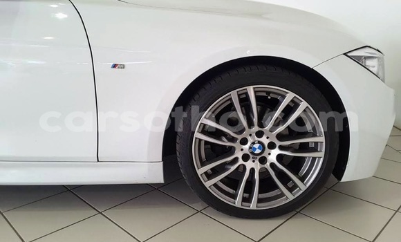 Sayi Na hannu BMW 3–Series White Mota in Butha Buthe a Butha-Buthe Sayi Na hannu BMW 3–Series White Mota in Butha Buthe a Butha-Buthe