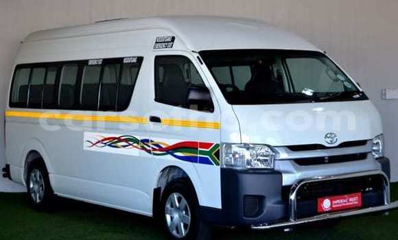 Sayi Na hannu Toyota Hiace White Mota in Mafeteng a Mafeteng Sayi Na hannu Toyota Hiace White Mota in Mafeteng a Mafeteng