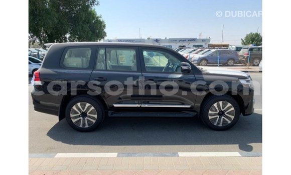 Sayi Imported Toyota Land Cruiser Black Mota in Import - Dubai a Maseru Sayi Imported Toyota Land Cruiser Black Mota in Import - Dubai a Maseru
