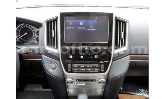 Sayi Imported Toyota Land Cruiser Black Mota in Import - Dubai a Maseru Sayi Imported Toyota Land Cruiser Black Mota in Import - Dubai a Maseru