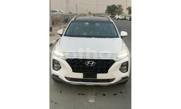 Sayi Imported Hyundai Santa Fe White Mota in Import - Dubai a Maseru Sayi Imported Hyundai Santa Fe White Mota in Import - Dubai a Maseru