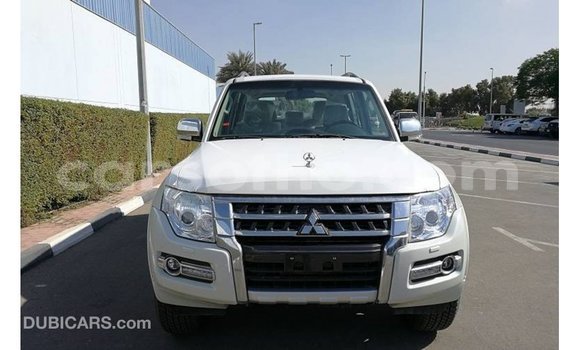 Buy Import Mitsubishi Pajero White Car in Import - Dubai in Maseru Buy Import Mitsubishi Pajero White Car in Import - Dubai in Maseru