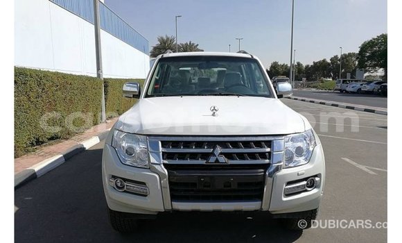 Buy Import Mitsubishi Pajero White Car in Import - Dubai in Maseru Buy Import Mitsubishi Pajero White Car in Import - Dubai in Maseru