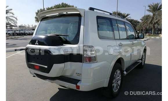 Buy Import Mitsubishi Pajero White Car in Import - Dubai in Maseru Buy Import Mitsubishi Pajero White Car in Import - Dubai in Maseru