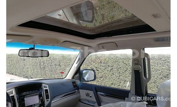 Buy Import Mitsubishi Pajero White Car in Import - Dubai in Maseru Buy Import Mitsubishi Pajero White Car in Import - Dubai in Maseru