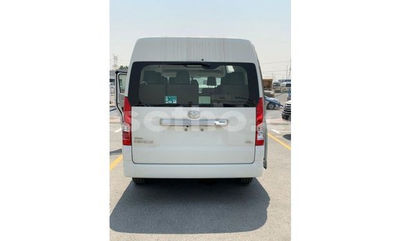 اشتري Imported Toyota Hiace White سيارة في Import - Dubai في Maseru اشتري Imported Toyota Hiace White سيارة في Import - Dubai في Maseru