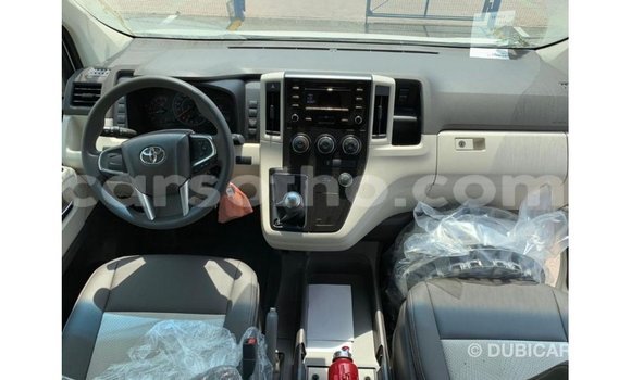 اشتري Imported Toyota Hiace White سيارة في Import - Dubai في Maseru اشتري Imported Toyota Hiace White سيارة في Import - Dubai في Maseru
