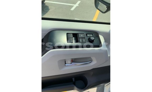 اشتري Imported Toyota Hiace White سيارة في Import - Dubai في Maseru اشتري Imported Toyota Hiace White سيارة في Import - Dubai في Maseru