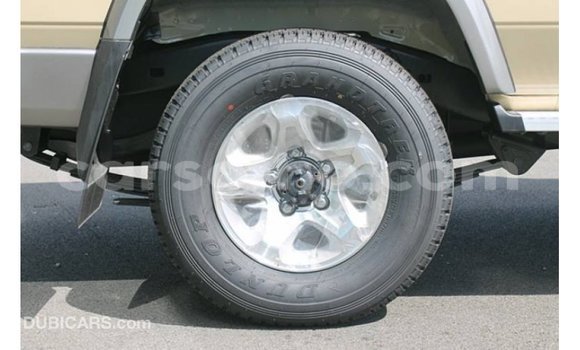Sayi Imported Toyota Land Cruiser Beige Mota in Import - Dubai a Maseru Sayi Imported Toyota Land Cruiser Beige Mota in Import - Dubai a Maseru