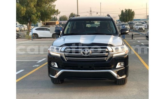 Sayi Imported Toyota Land Cruiser Black Mota in Import - Dubai a Maseru Sayi Imported Toyota Land Cruiser Black Mota in Import - Dubai a Maseru
