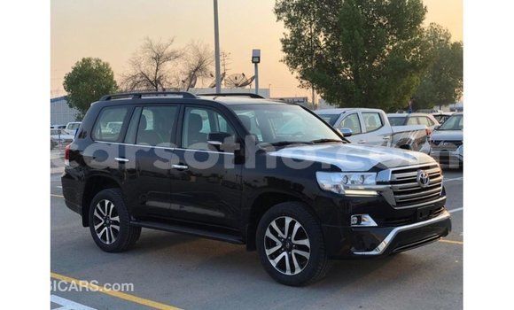 Sayi Imported Toyota Land Cruiser Black Mota in Import - Dubai a Maseru Sayi Imported Toyota Land Cruiser Black Mota in Import - Dubai a Maseru
