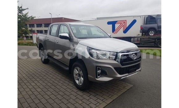 Sayi Imported Toyota Hilux Brown Mota in Import - Dubai a Maseru Sayi Imported Toyota Hilux Brown Mota in Import - Dubai a Maseru