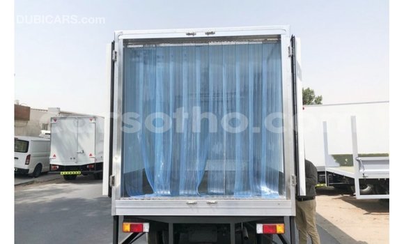 Acheter Import Utilitaire Hino 300 Series Blanc à Import - Dubai, Maseru Acheter Import Utilitaire Hino 300 Series Blanc à Import - Dubai, Maseru