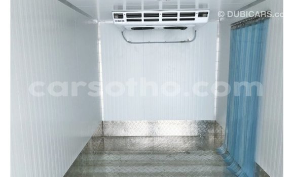 Acheter Import Utilitaire Hino 300 Series Blanc à Import - Dubai, Maseru Acheter Import Utilitaire Hino 300 Series Blanc à Import - Dubai, Maseru