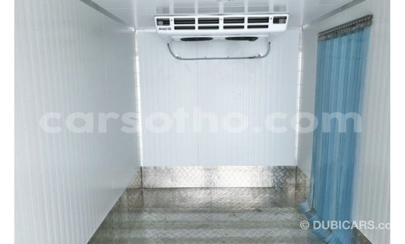 Acheter Import Utilitaire Hino 300 Series Blanc à Import - Dubai, Maseru Acheter Import Utilitaire Hino 300 Series Blanc à Import - Dubai, Maseru