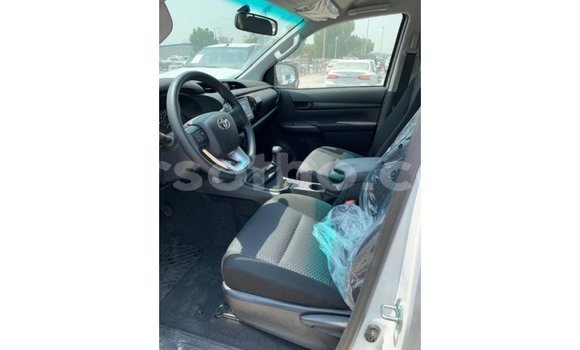 Buy Import Toyota Hilux White Car in Import - Dubai in Maseru Buy Import Toyota Hilux White Car in Import - Dubai in Maseru