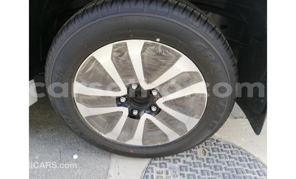 Acheter Import Voiture Toyota Land Cruiser Blanc à Import - Dubai, Maseru Acheter Import Voiture Toyota Land Cruiser Blanc à Import - Dubai, Maseru