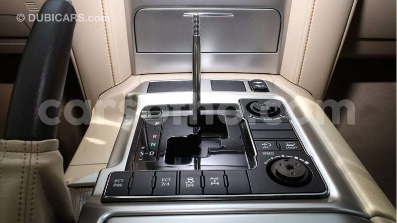 Big with watermark toyota land cruiser maseru import dubai 15805