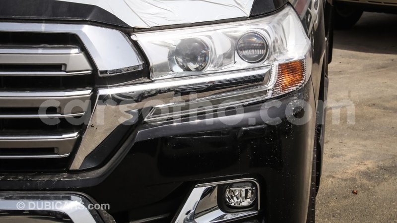Big with watermark toyota land cruiser maseru import dubai 15805