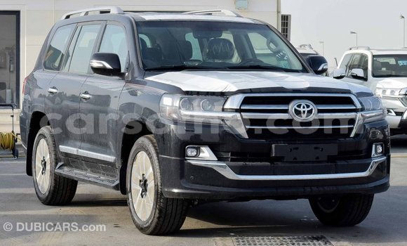 اشتري Imported Toyota Land Cruiser Black سيارة في Import - Dubai في Maseru اشتري Imported Toyota Land Cruiser Black سيارة في Import - Dubai في Maseru