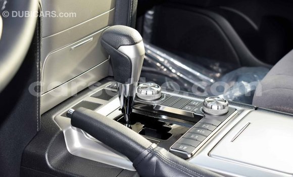 اشتري Imported Toyota Land Cruiser Black سيارة في Import - Dubai في Maseru اشتري Imported Toyota Land Cruiser Black سيارة في Import - Dubai في Maseru