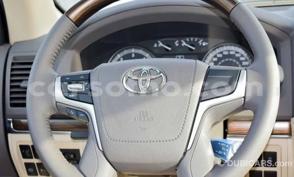 اشتري Imported Toyota Land Cruiser White سيارة في Import - Dubai في Maseru اشتري Imported Toyota Land Cruiser White سيارة في Import - Dubai في Maseru