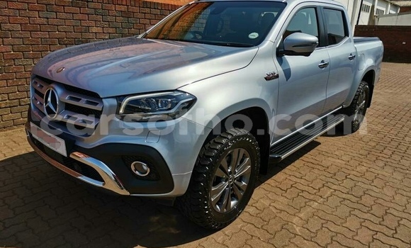 Sayi Na hannu Mercedes-Benz X-klasse Concept Silver Mota in Maseru a Maseru Sayi Na hannu Mercedes-Benz X-klasse Concept Silver Mota in Maseru a Maseru