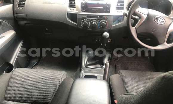 Sayi Na hannu Toyota Fortuner Silver Mota in Maseru a Maseru Sayi Na hannu Toyota Fortuner Silver Mota in Maseru a Maseru