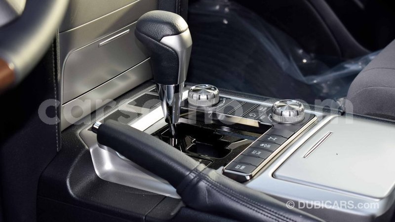 Big with watermark toyota land cruiser maseru import dubai 15834