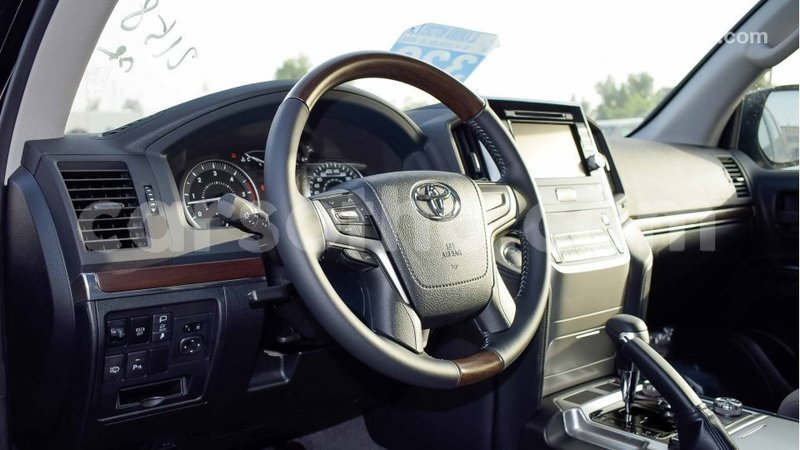 Big with watermark toyota land cruiser maseru import dubai 15835