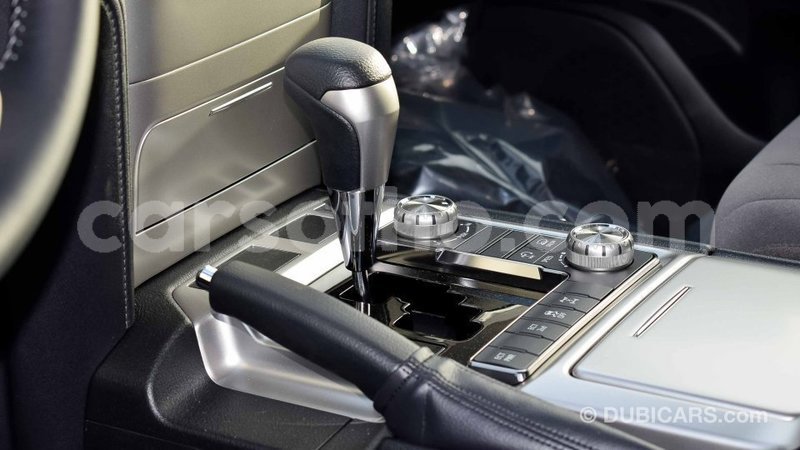 Big with watermark toyota land cruiser maseru import dubai 15835