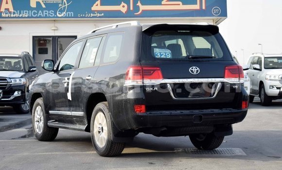 اشتري Imported Toyota Land Cruiser Black سيارة في Import - Dubai في Maseru اشتري Imported Toyota Land Cruiser Black سيارة في Import - Dubai في Maseru