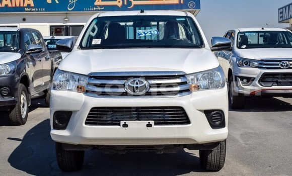 اشتري Imported Toyota Hilux White سيارة في Import - Dubai في Maseru اشتري Imported Toyota Hilux White سيارة في Import - Dubai في Maseru