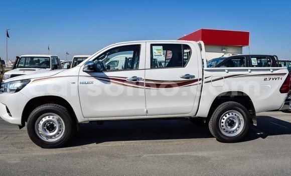 اشتري Imported Toyota Hilux White سيارة في Import - Dubai في Maseru اشتري Imported Toyota Hilux White سيارة في Import - Dubai في Maseru