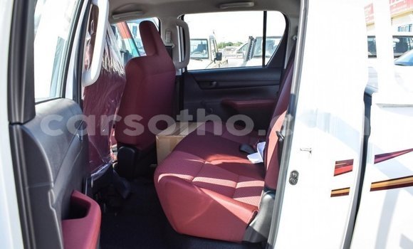 اشتري Imported Toyota Hilux White سيارة في Import - Dubai في Maseru اشتري Imported Toyota Hilux White سيارة في Import - Dubai في Maseru