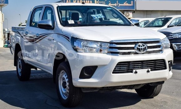 اشتري Imported Toyota Hilux White سيارة في Import - Dubai في Maseru اشتري Imported Toyota Hilux White سيارة في Import - Dubai في Maseru