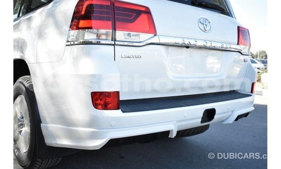 Buy Import Toyota Land Cruiser White Car in Import - Dubai in Maseru Buy Import Toyota Land Cruiser White Car in Import - Dubai in Maseru