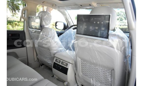 Buy Import Toyota Land Cruiser White Car in Import - Dubai in Maseru Buy Import Toyota Land Cruiser White Car in Import - Dubai in Maseru