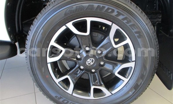 اشتري مستعمل Toyota Hilux White سيارة في Import - Dubai في Maseru اشتري مستعمل Toyota Hilux White سيارة في Import - Dubai في Maseru
