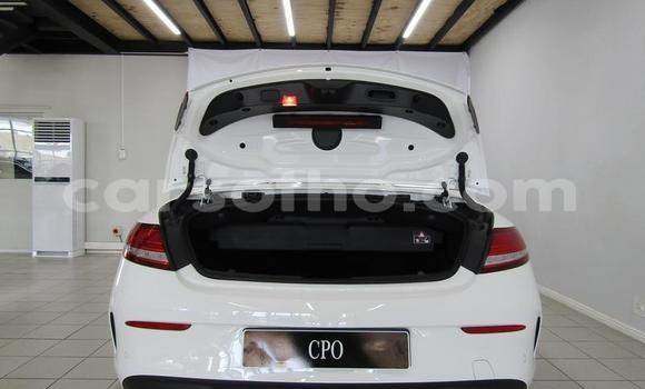 Sayi Na hannu Mercedes-Benz C–Class White Mota in Maseru a Maseru Sayi Na hannu Mercedes-Benz C–Class White Mota in Maseru a Maseru