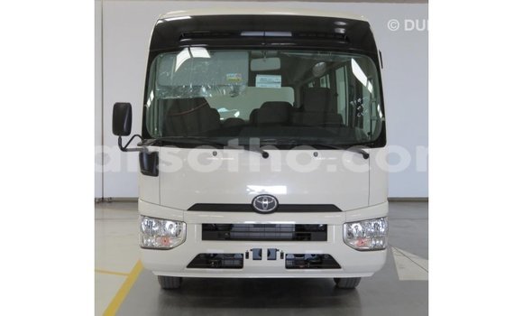 Sayi Imported Toyota Coaster White Mota in Import - Dubai a Maseru Sayi Imported Toyota Coaster White Mota in Import - Dubai a Maseru