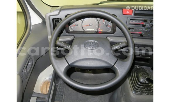 Sayi Imported Toyota Coaster White Mota in Import - Dubai a Maseru Sayi Imported Toyota Coaster White Mota in Import - Dubai a Maseru