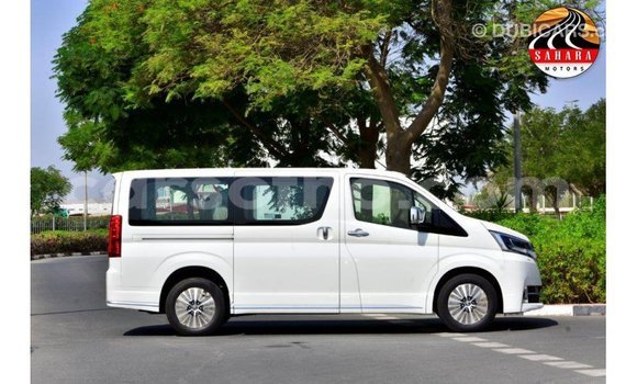 Buy Import Toyota Granvia White Car in Import - Dubai in Maseru Buy Import Toyota Granvia White Car in Import - Dubai in Maseru