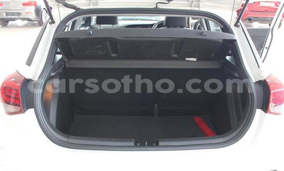 Acheter Occasion Voiture Hyundai i20 Blanc à Maseru, Maseru Acheter Occasion Voiture Hyundai i20 Blanc à Maseru, Maseru