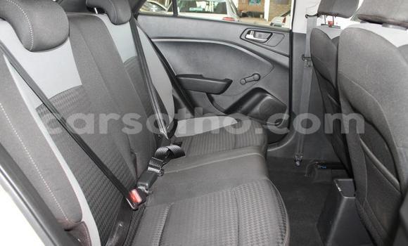 Acheter Occasion Voiture Hyundai i20 Blanc à Maseru, Maseru Acheter Occasion Voiture Hyundai i20 Blanc à Maseru, Maseru