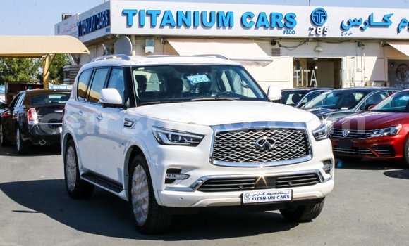 Sayi Imported Infiniti Q White Mota in Import - Dubai a Maseru