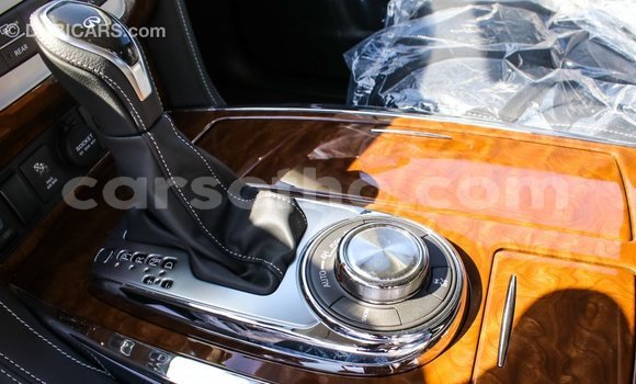 Sayi Imported Infiniti Q White Mota in Import - Dubai a Maseru Sayi Imported Infiniti Q White Mota in Import - Dubai a Maseru